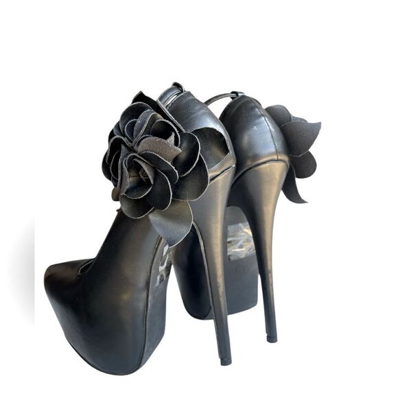 MADISON BY SHOEDAZZLE. High Heel Flower Platform ankle strap Black Size 7 - Picture 3 of 5